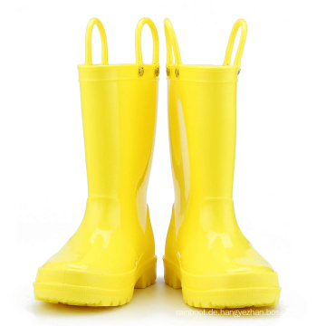 Kinder Neue Mode gelbe Farbe wasserdichte Naturmaterial Regenstiefel Easy-on-Griffe Schuhe